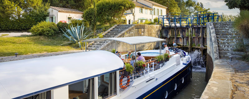 Special offers & discounts on hotel barge cruisse